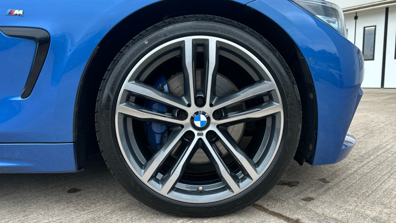 BMW 4 Series 420i M Sport 2dr Auto [Professional Media] Petrol Coupe